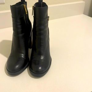 Tommy Hilfiger black bootie